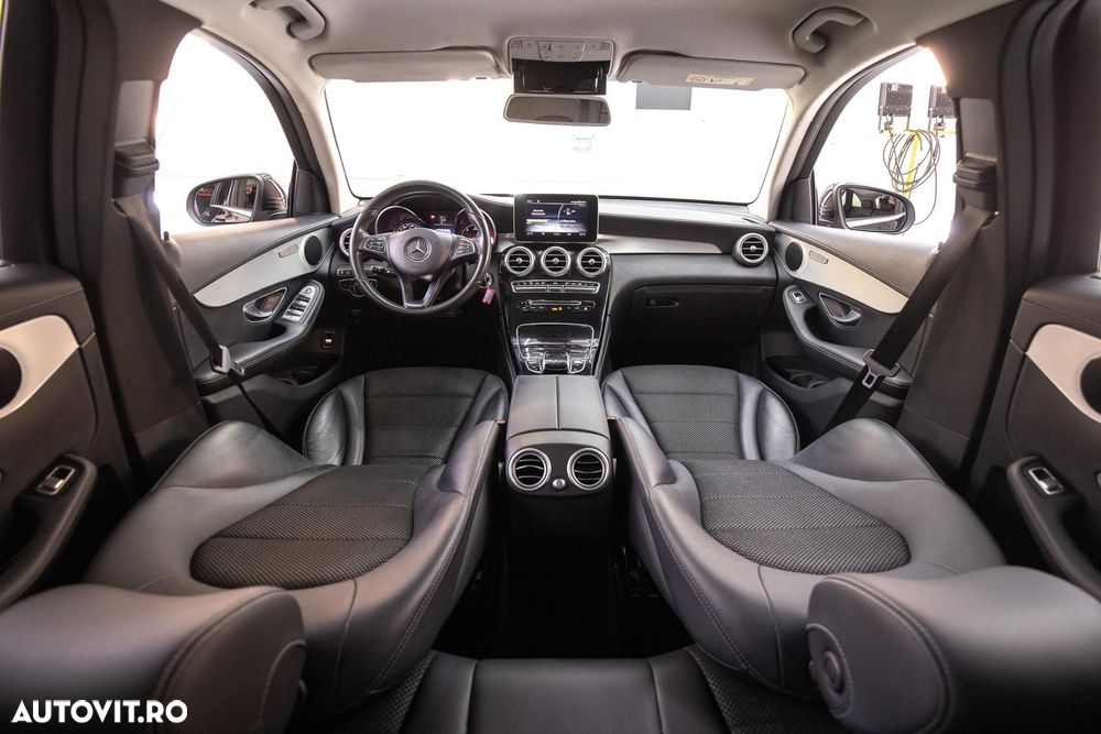 Mercedes-Benz GLC - 12