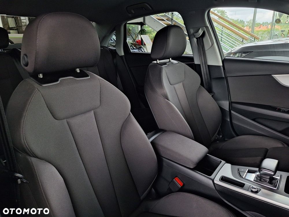Audi A4 Limousine - 22