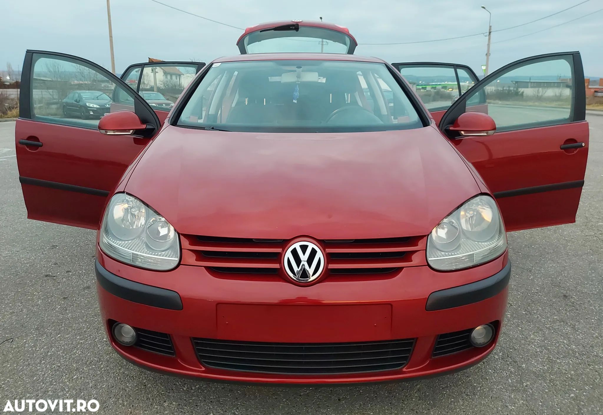Volkswagen Golf - 1