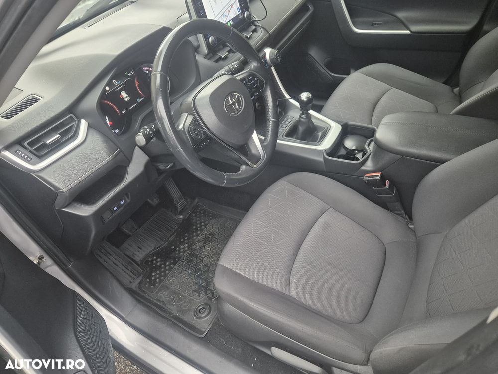 Toyota RAV4 2.0P 6MT AWD Dynamic - 8