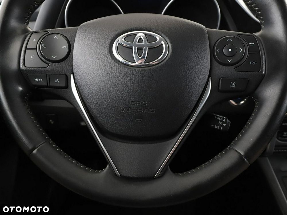Toyota Auris Hybrid 135 Dynamic - 22