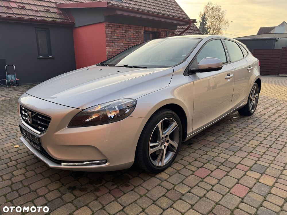 Volvo V40 D2 - 2