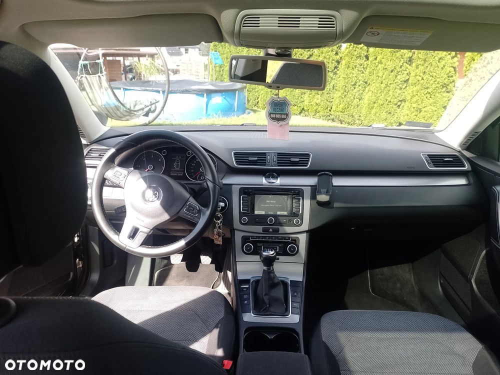 Volkswagen Passat - 10