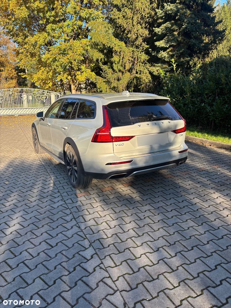 Volvo V60 Cross Country T5 AWD Geartronic - 5