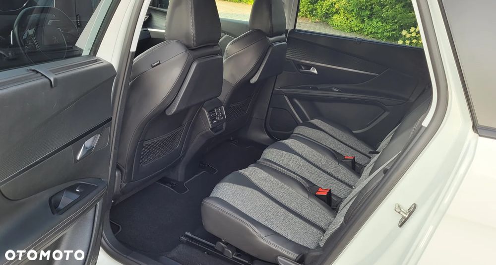 Peugeot 5008 Allure - 17