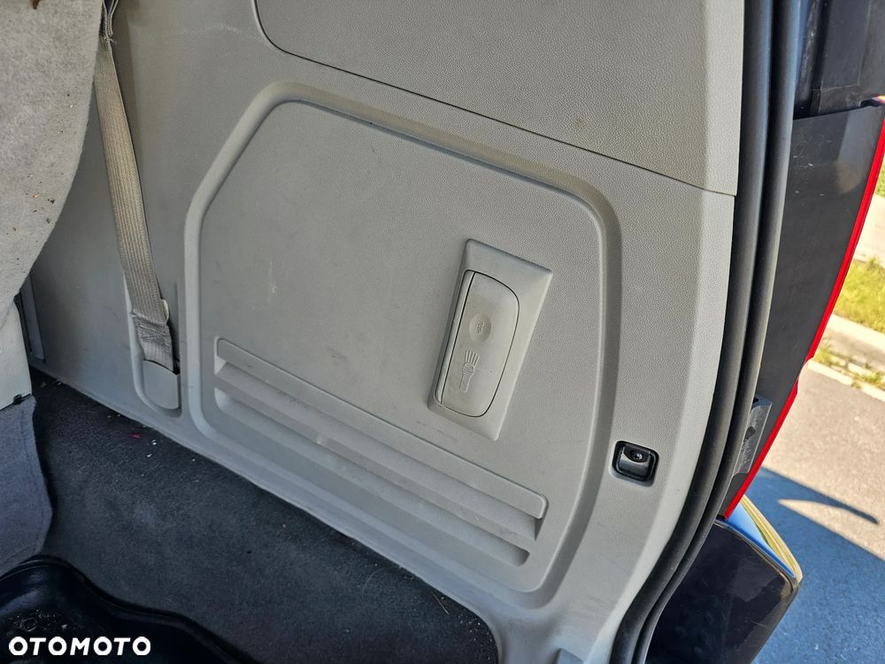 Chrysler Grand Voyager 2.8 CRD Limited - 9