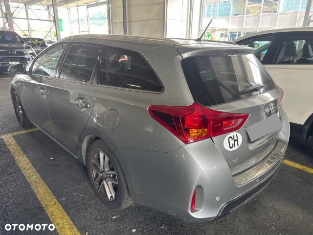 Toyota Auris 1.8 HSD Prestige - 4