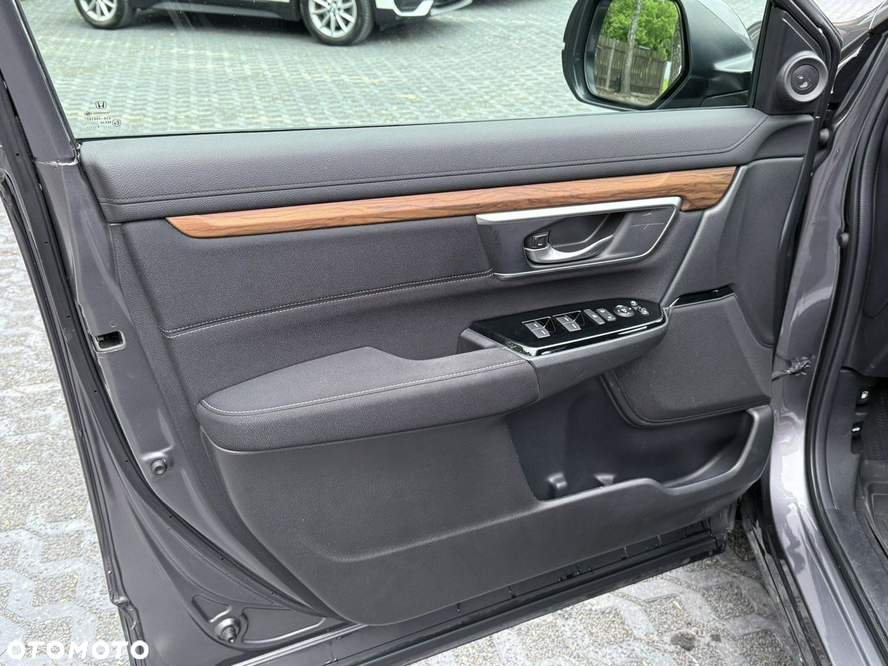 Honda CR-V 1.5 Elegance (Honda Connect+) CVT - 12