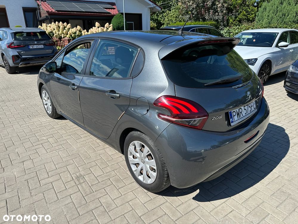 Peugeot 208 - 4