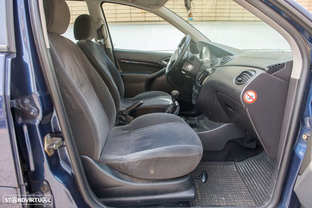Ford Focus SW 1.8 TDdi Ghia - 19