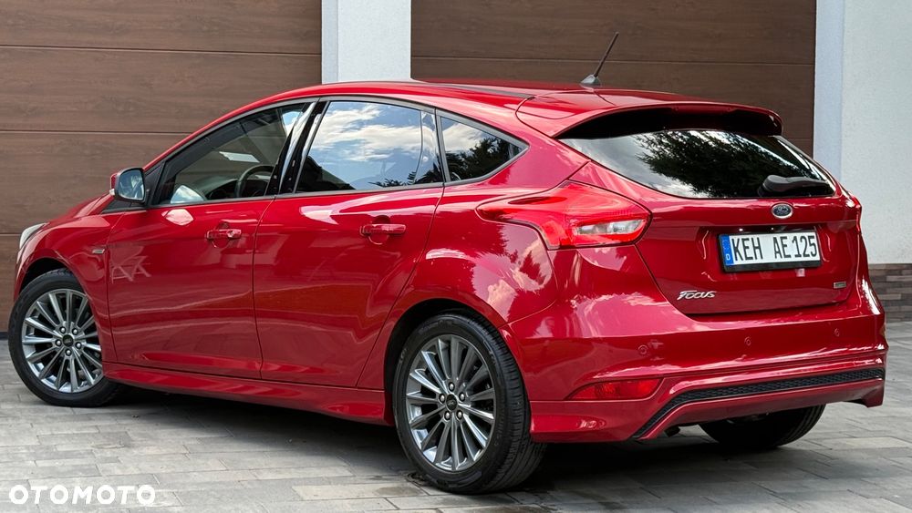 Ford Focus 1.0 EcoBoost Start-Stopp-System ST-LINE DESIGN - 4