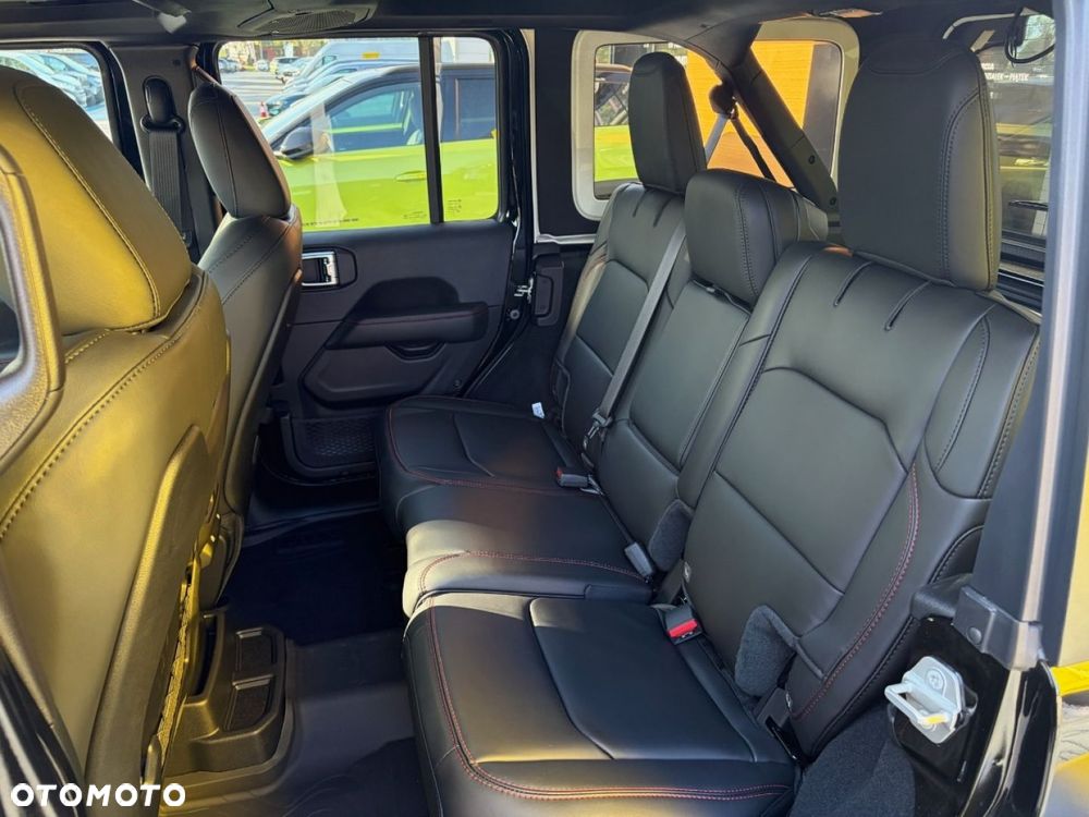 Jeep Wrangler - 16