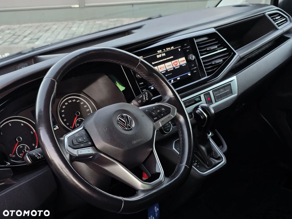 Volkswagen Multivan - 24