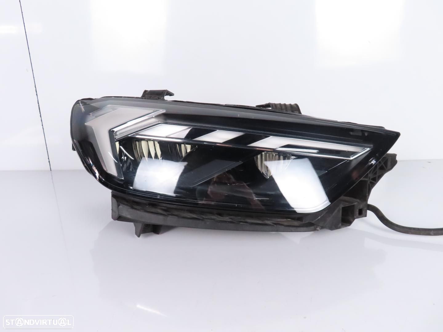 Farol LED Direito Usado / Original AUDI A1 Sportback (GBA)/AUDI A1 Citycarver (G... - 1