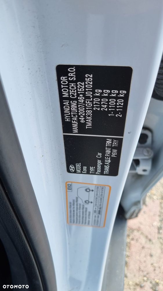 Hyundai Kona 64kWh Executive - 5