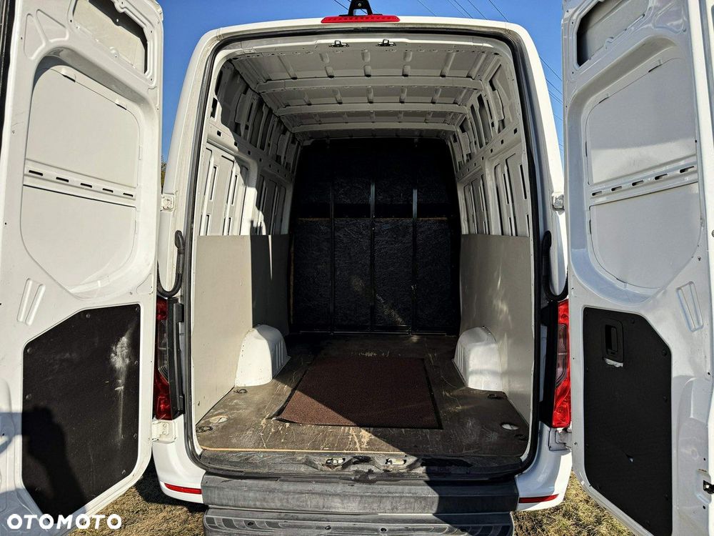 Mercedes-Benz Sprinter - 27