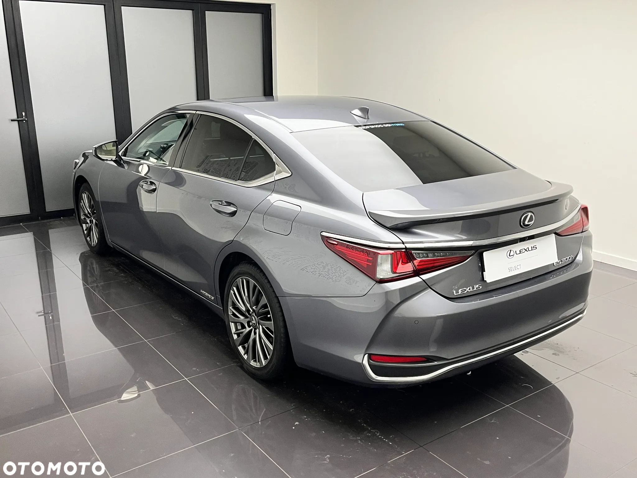 Lexus ES 300h Business Edition - 3