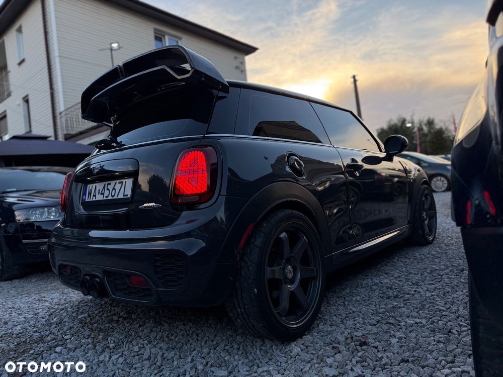 Mini John Cooper Works 2016 photo 5