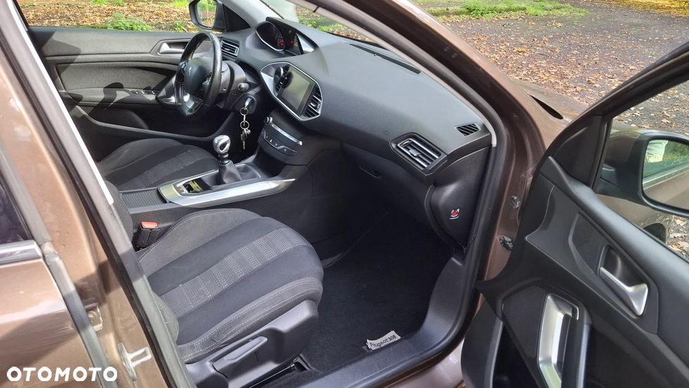 Peugeot 308 SW e-HDi FAP 115 Stop&Start Allure - 15