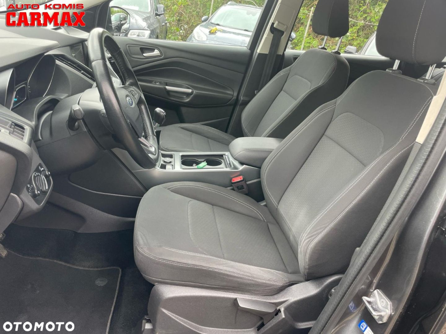 Ford Kuga - 12