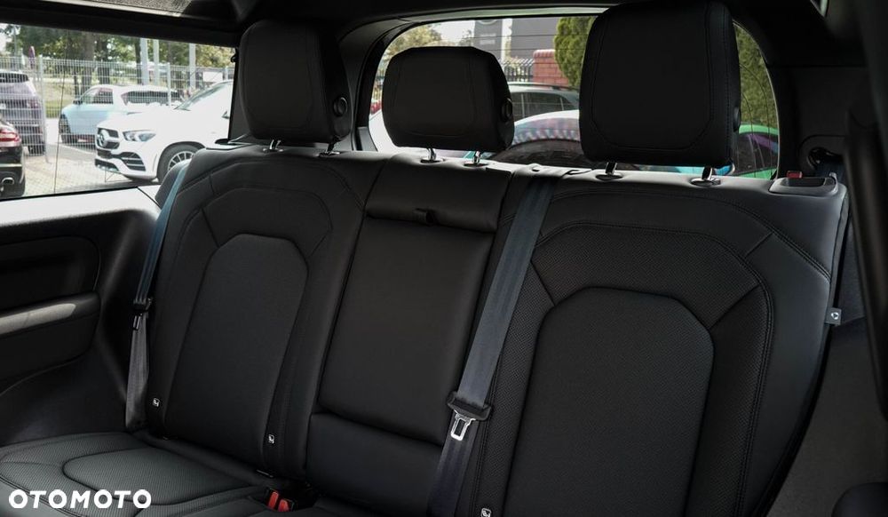 Land Rover Defender - 29