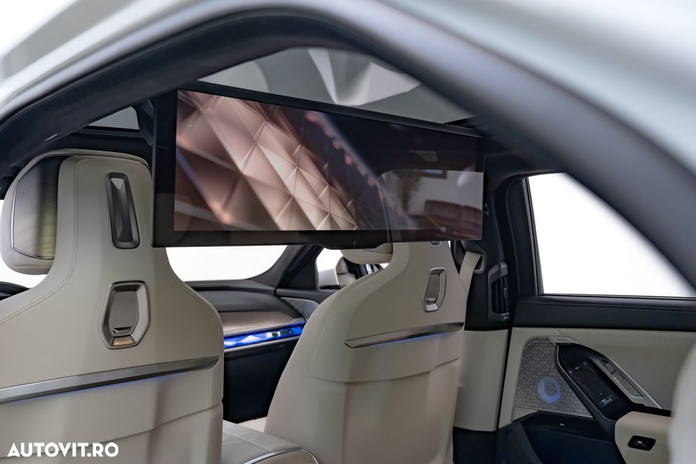 BMW Seria 7 740Ld xDrive MHEV - 21