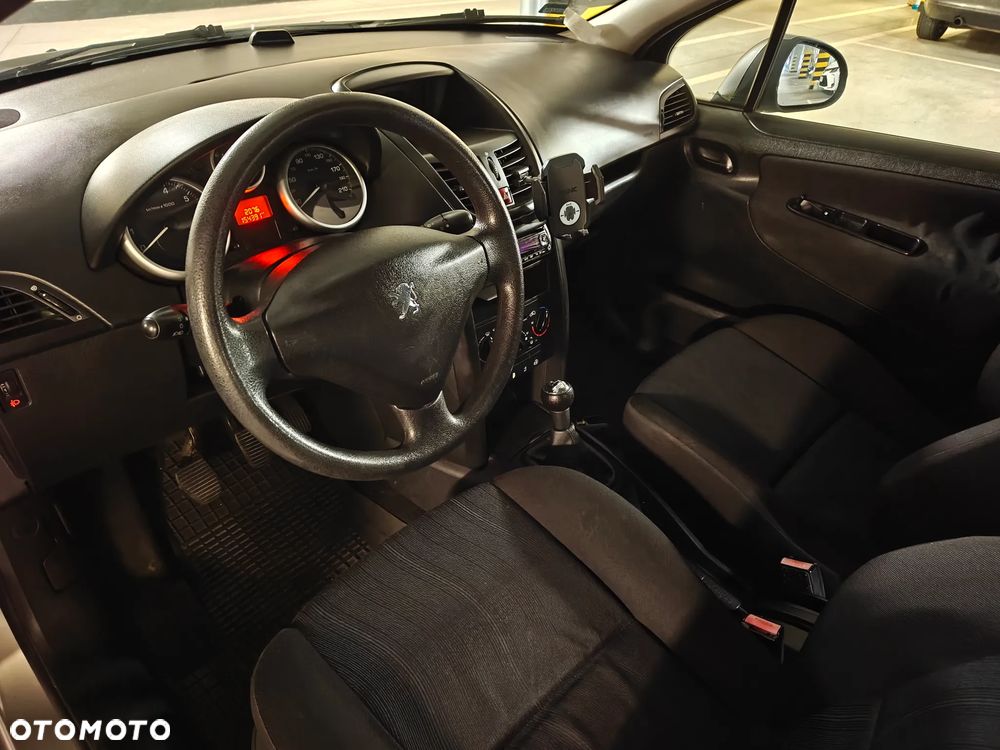 Peugeot 207 1.4 Presence - 9