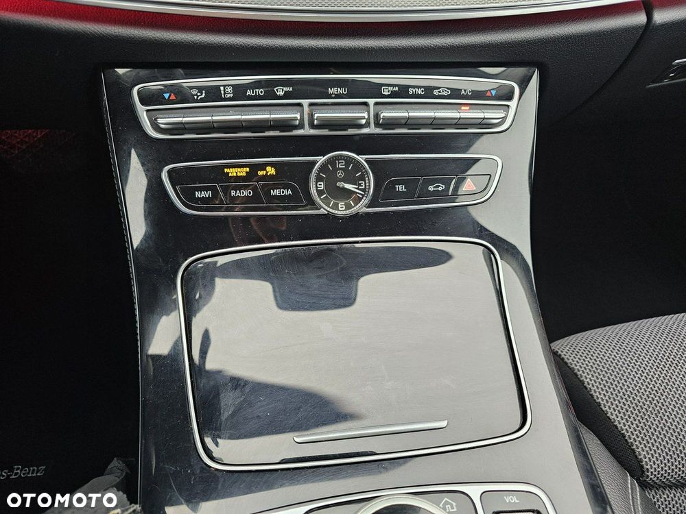 Mercedes-Benz Klasa E - 25