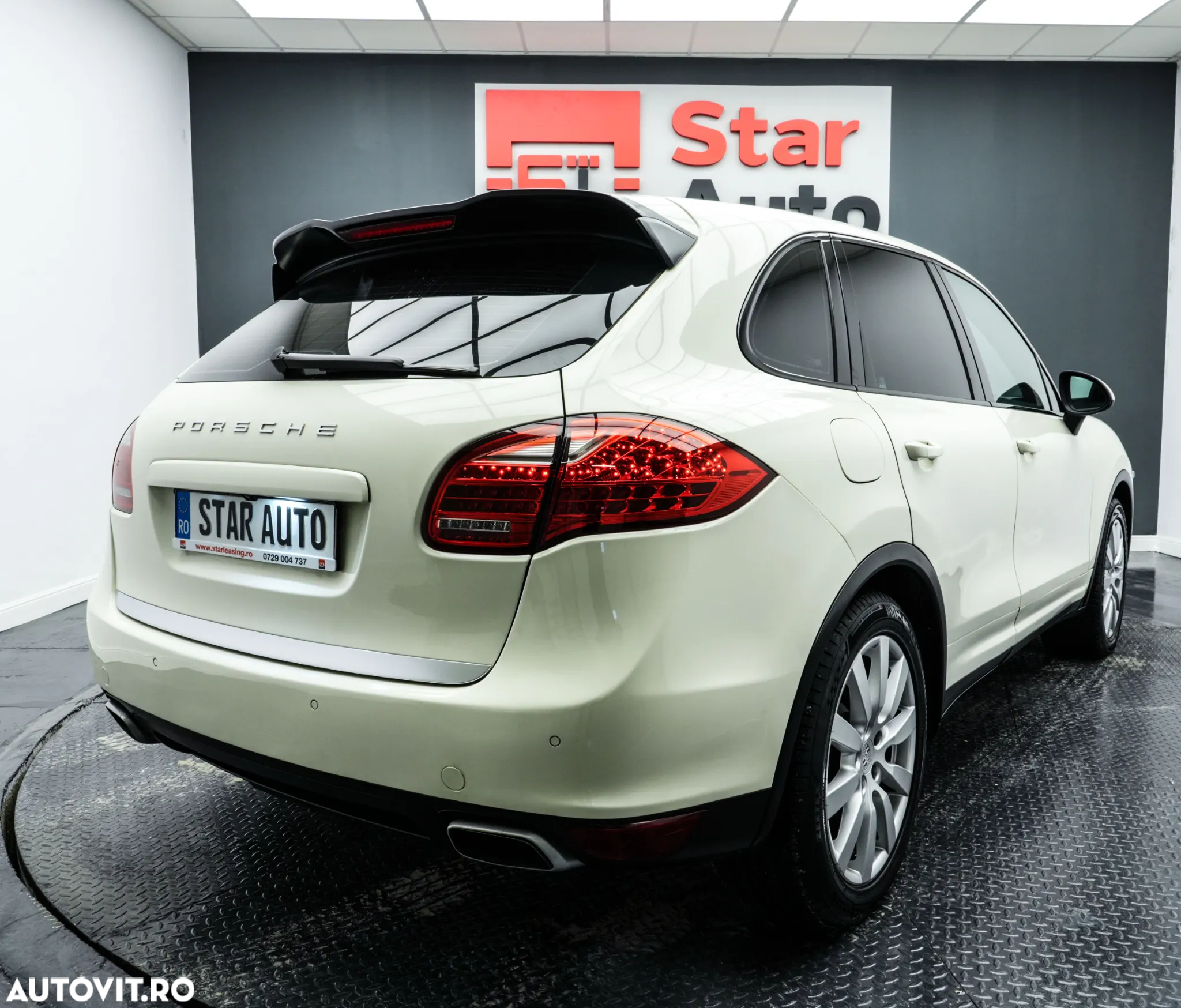 Porsche Cayenne 3.0 L V6 - 7