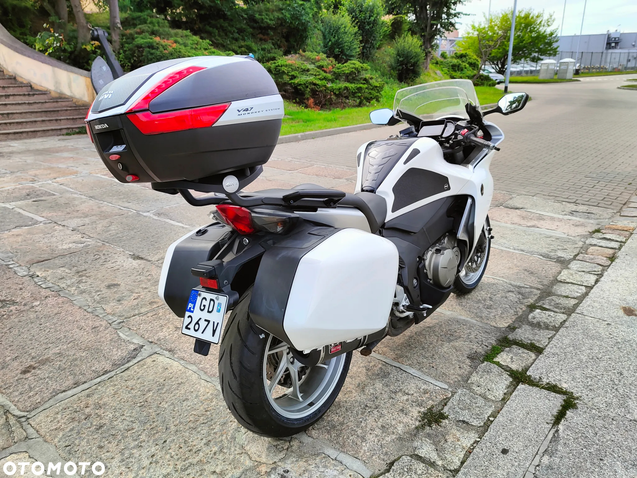 Honda VFR - 18