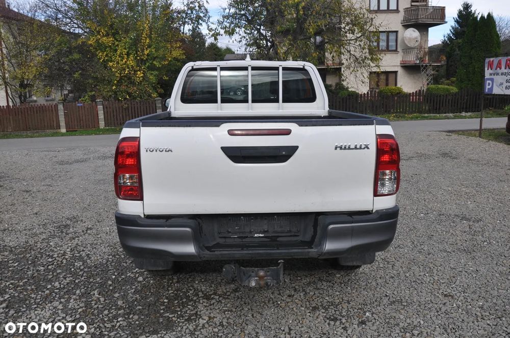 Toyota Hilux 2.4 D-4D Extra Cab DLX 4x4 - 6