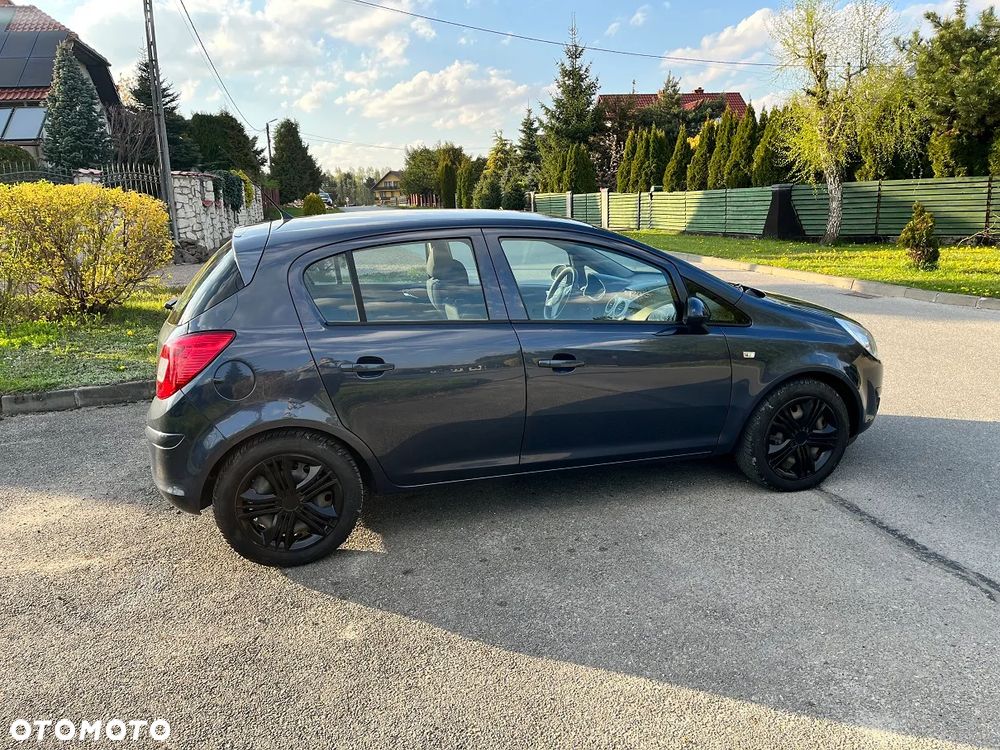 Opel Corsa 1.2 16V Edition - 11