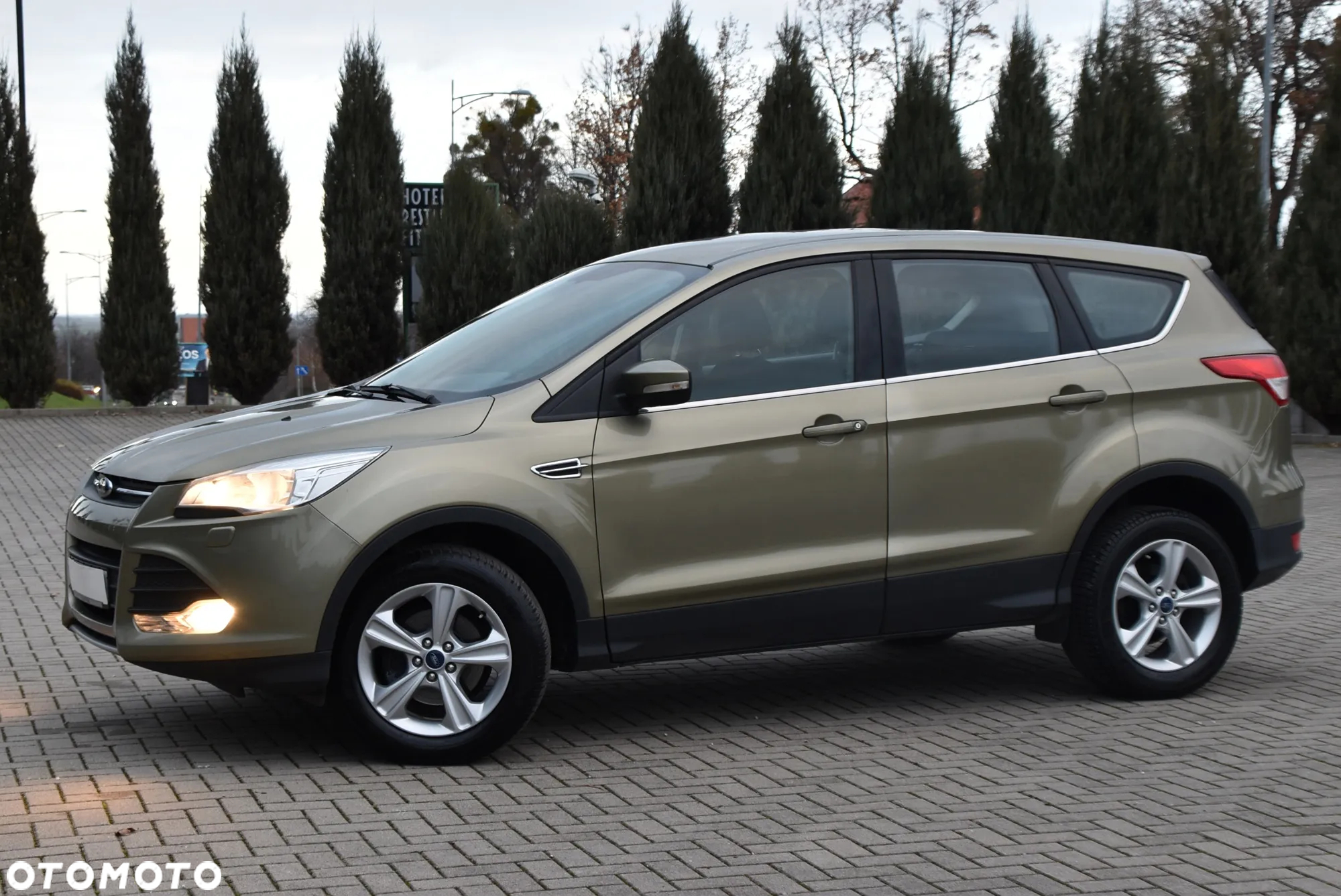 Ford Kuga - 4