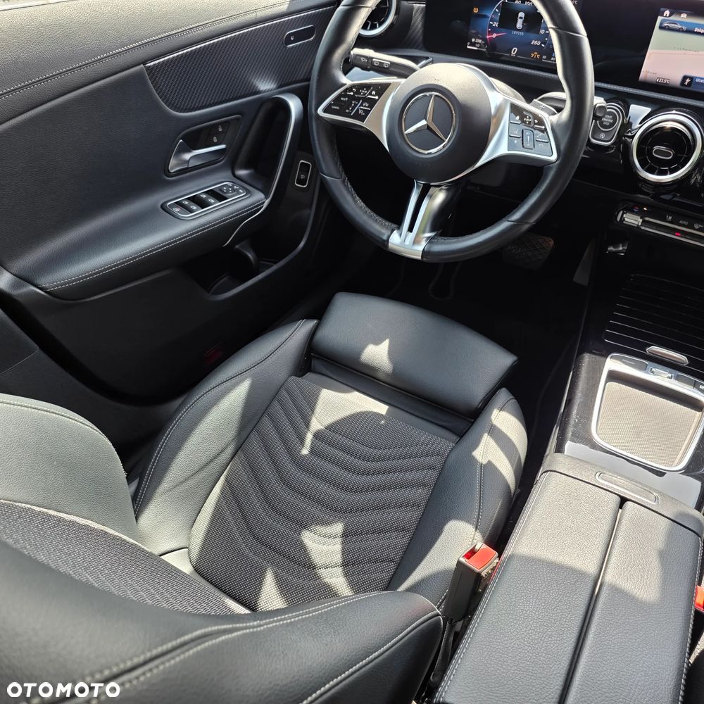 Mercedes-Benz CLA - 13