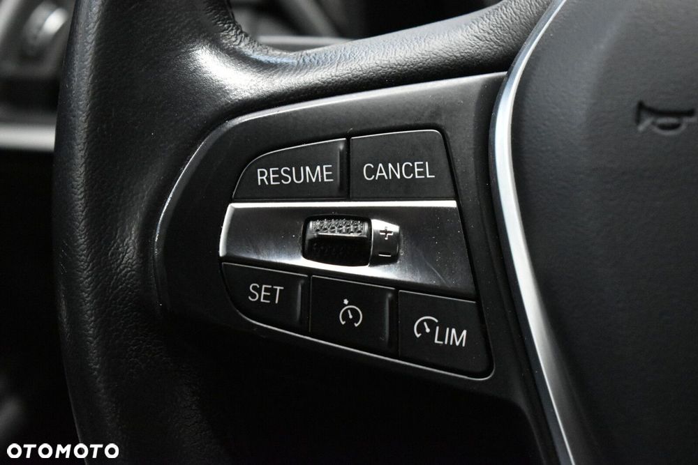 BMW Seria 3 320d xDrive Advantage - 14
