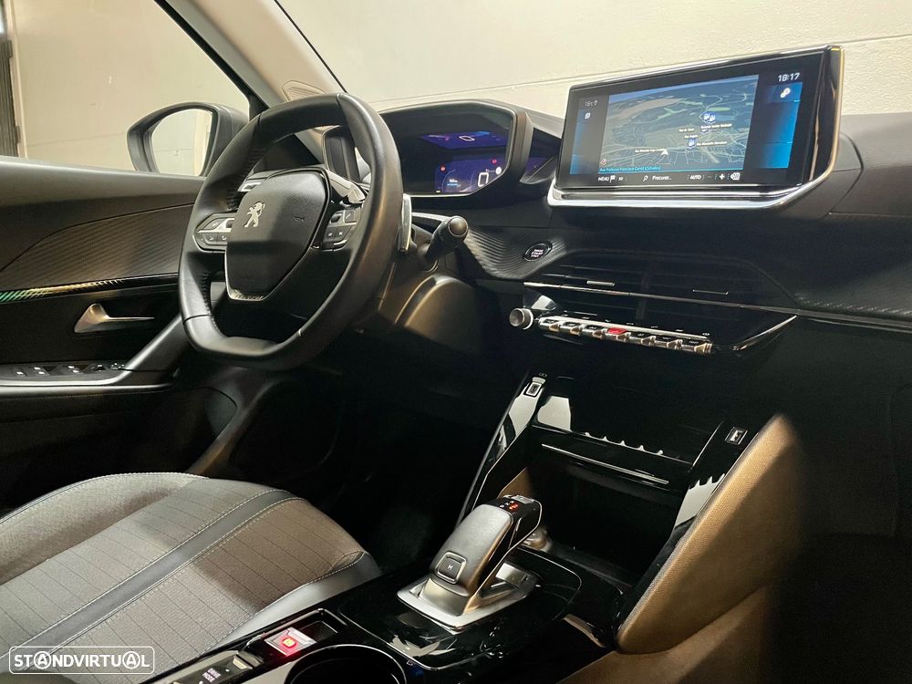 Peugeot 2008 PureTech 130 EAT8 Allure - 30
