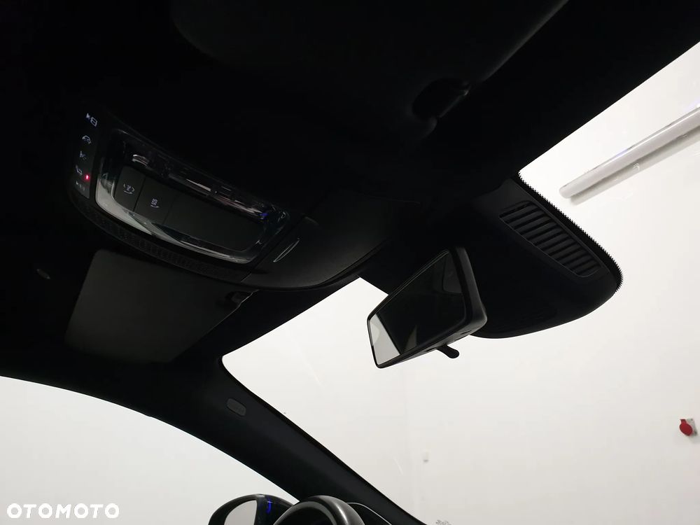 Mercedes-Benz CLA 250 7G-DCT - 35