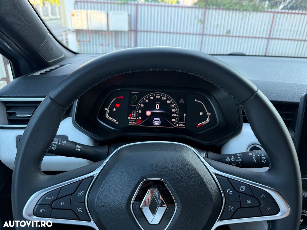 Renault Clio TCe 90 X-tronic INTENS - 26