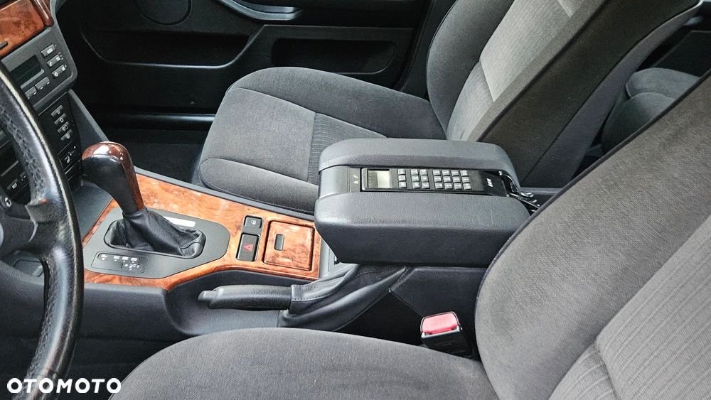 BMW Seria 5 - 22