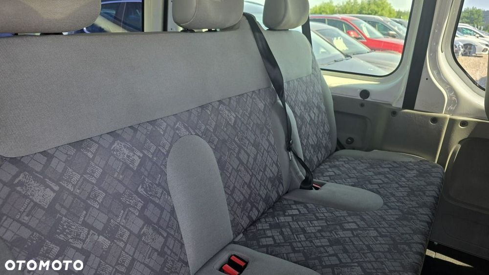 Opel Vivaro - 11