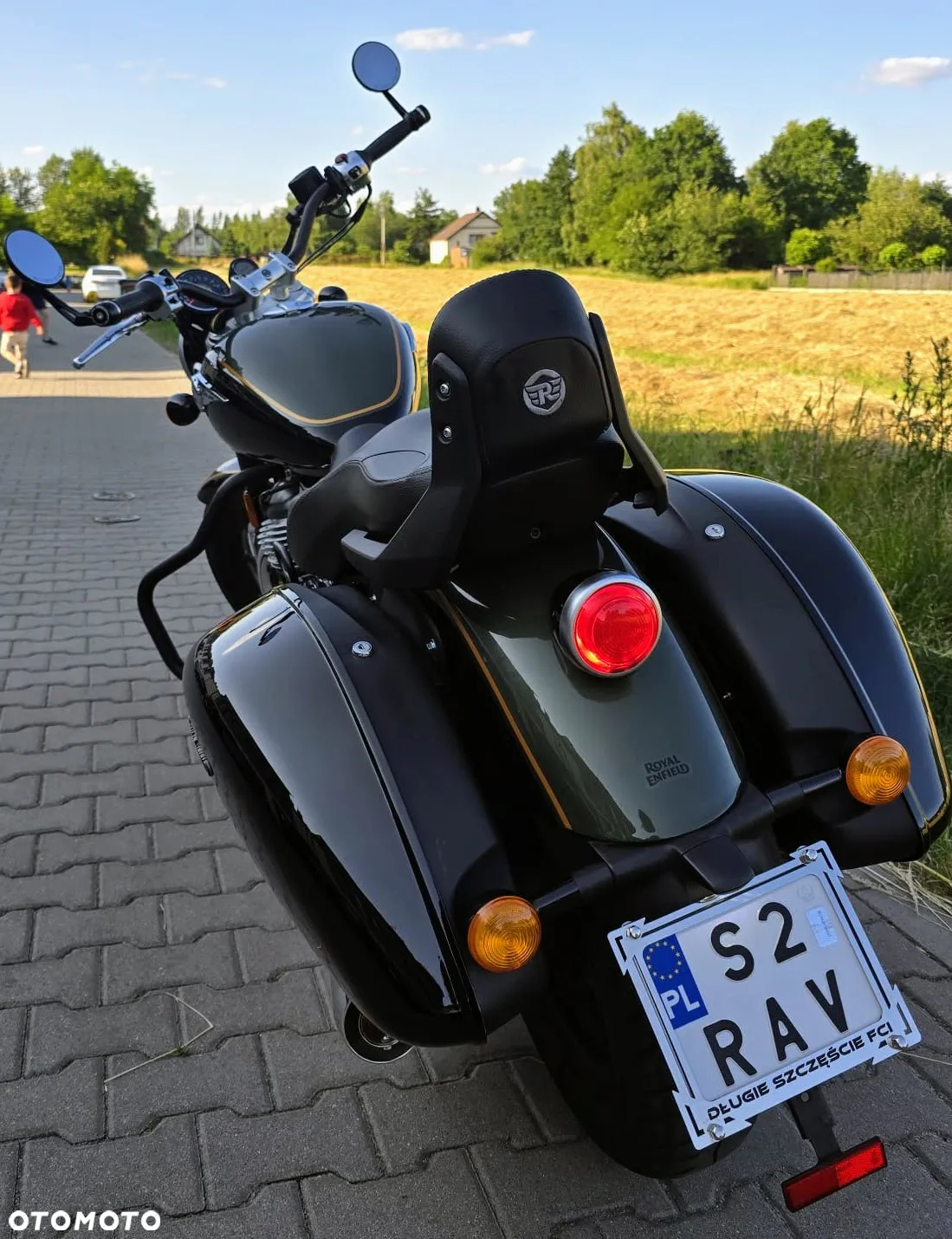Royal Enfield Super Meteor - 8