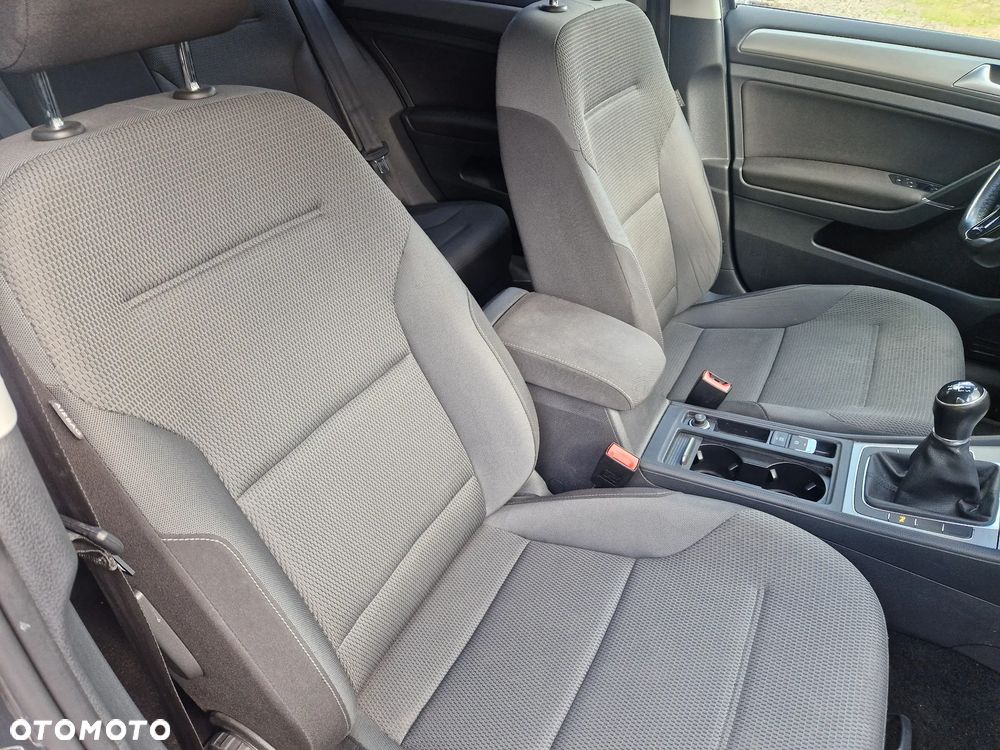 Volkswagen Golf 1.6 TDI BlueMotion Trendline - 13