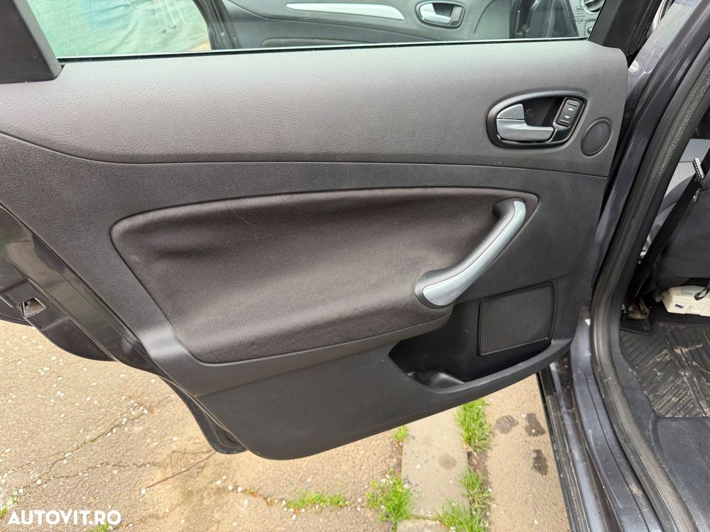 Ford Mondeo 1.8 TDCi Trend - 19