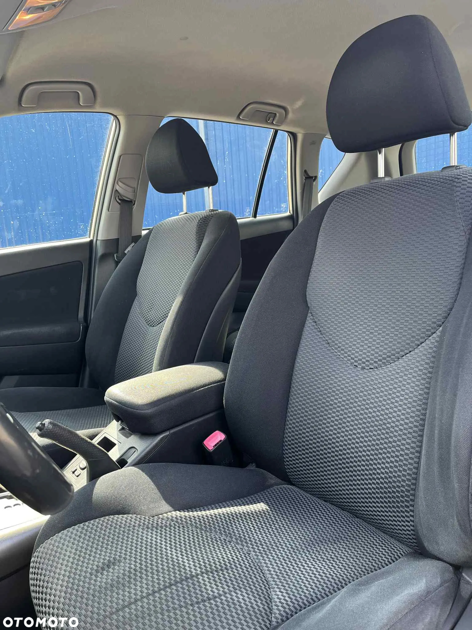 Toyota RAV4 - 11