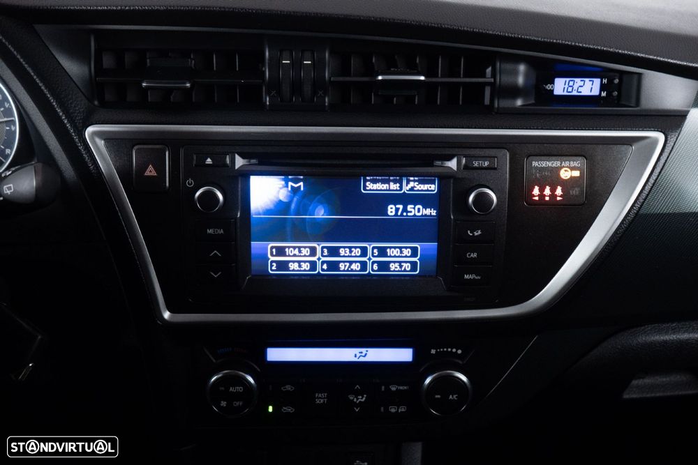 Toyota Auris - 25