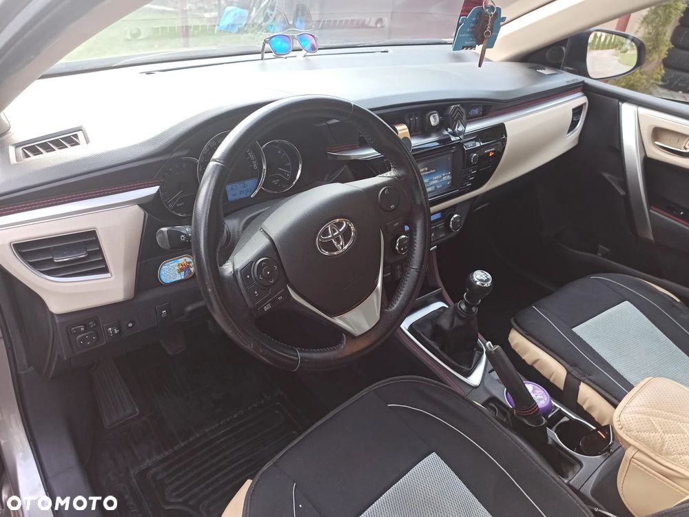 Toyota Corolla 1.6 Premium - 12