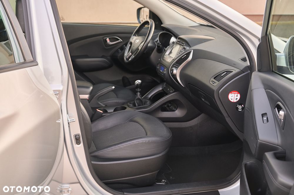 Hyundai ix35 1.7 CRDi 2WD blue Style - 29