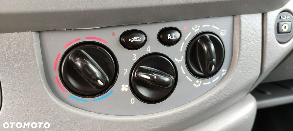 Opel Vivaro - 29