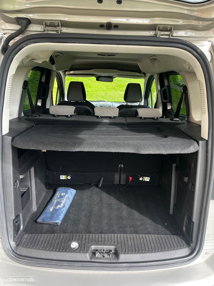 Ford Tourneo Courier 1.6 TDCi Titanium - 17