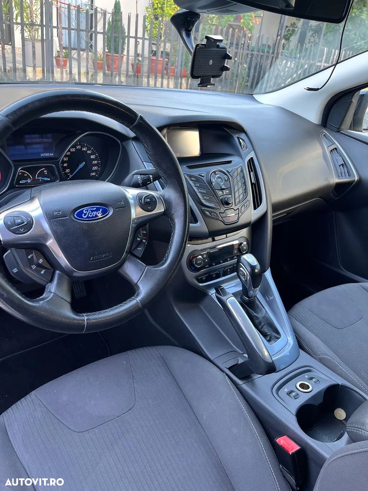 Ford Focus 2.0 TDCI DPF Powershift Titanium - 14